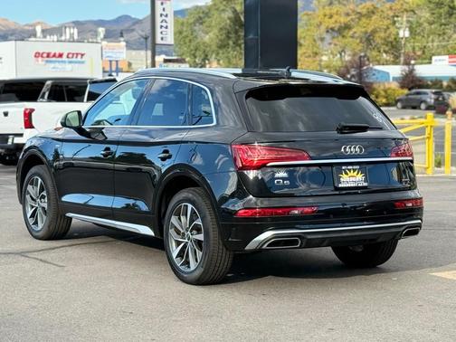 2022 Audi Q5 45 S line Premium Plus