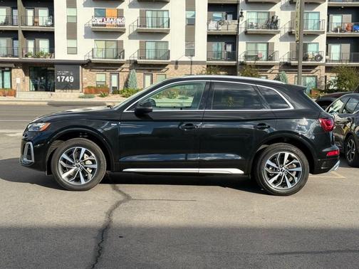 2022 Audi Q5 45 S line Premium Plus