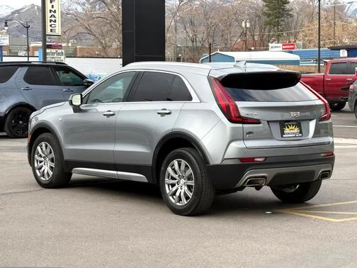 2023 Cadillac XT4 Premium Luxury