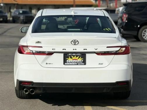 2025 Toyota Camry SE