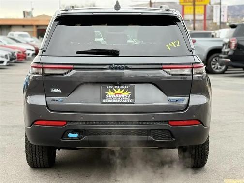 2022 Jeep Grand Cherokee 4xe Trailhawk