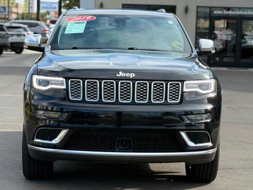 2019 Jeep Grand Cherokee Summit