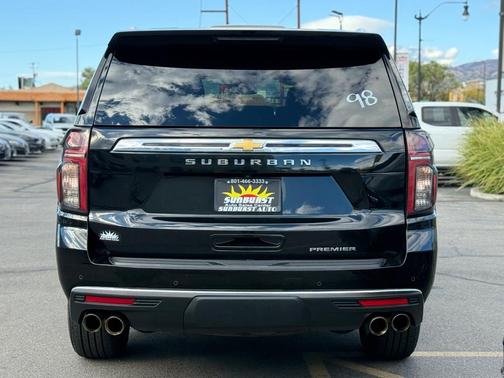 2023 Chevrolet Suburban Premier