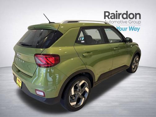Green Apple 2023 Hyundai VENUE SEL