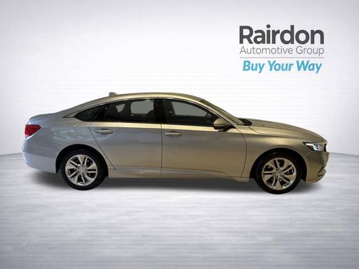 Lunar Silver Metallic 2018 Honda Accord LX