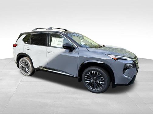 Boulder Gray Pearl/Super Black 2026 Nissan Rogue Platinum