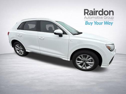 Ibis White 2023 Audi Q3 Premium 45 TFSI S line quattro Tiptronic