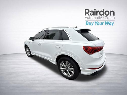 Ibis White 2023 Audi Q3 Premium 45 TFSI S line quattro Tiptronic