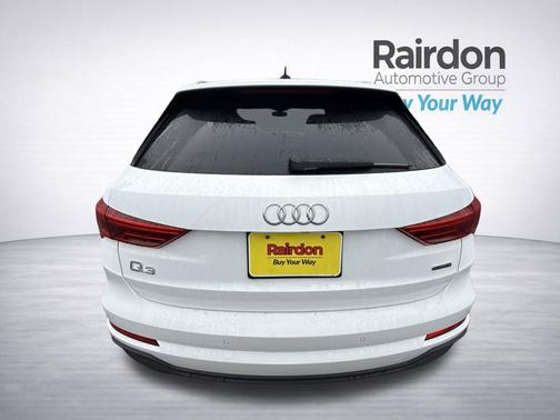 Ibis White 2023 Audi Q3 Premium 45 TFSI S line quattro Tiptronic