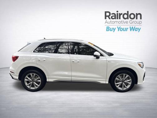 Ibis White 2023 Audi Q3 Premium 45 TFSI S line quattro Tiptronic