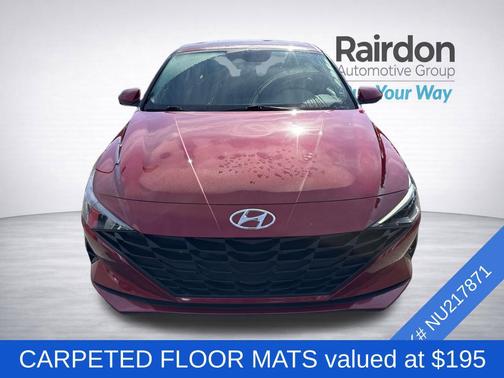Scarlet Red Pearl 2022 Hyundai ELANTRA SE