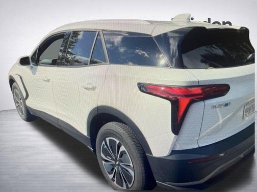 Summit White 2024 Chevrolet Blazer EV eAWD LT
