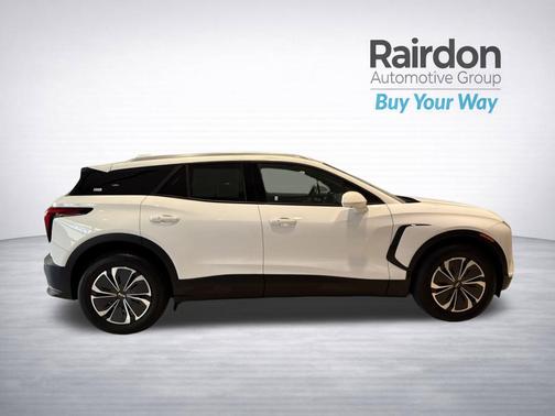 Summit White 2024 Chevrolet Blazer EV eAWD LT
