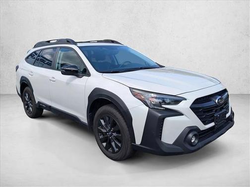 Crystal White Pearl 2025 Subaru Outback Onyx Edition