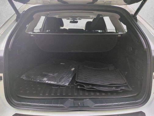 Crystal White Pearl 2025 Subaru Outback Onyx Edition