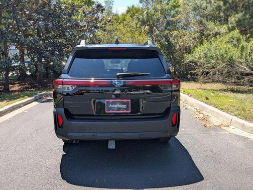 Crystal Black Silica 2026 Subaru Outback Limited