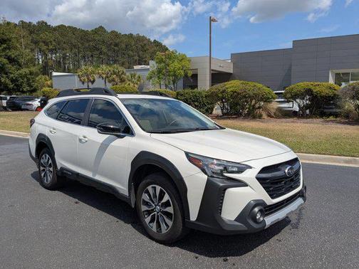 Crystal White Pearl 2023 Subaru Outback Limited
