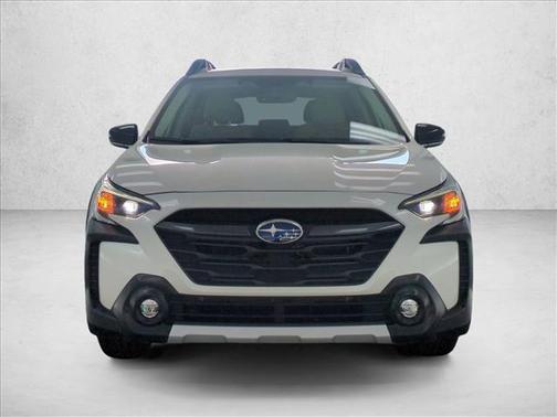 Crystal White Pearl 2025 Subaru Outback Limited