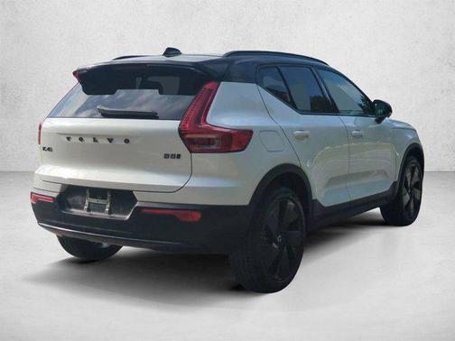 Crystal White 2026 Volvo XC40 Black Edition Ultra, B5 AWD Gas (mild hybrid)