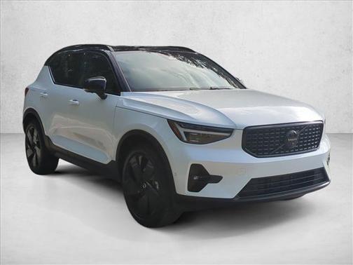 Crystal White 2026 Volvo XC40 Black Edition Ultra, B5 AWD Gas (mild hybrid)