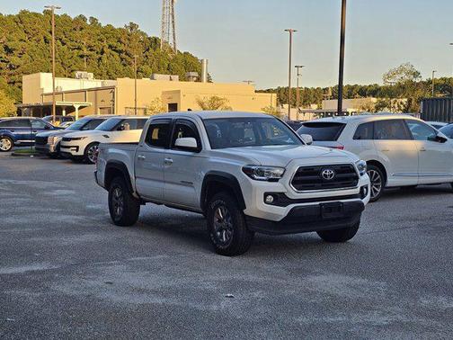 2017 Toyota Tacoma SR5