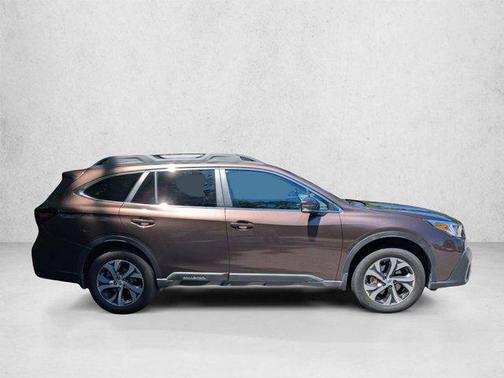 Crystal White Pearl 2017 Subaru Outback 2.5i Touring