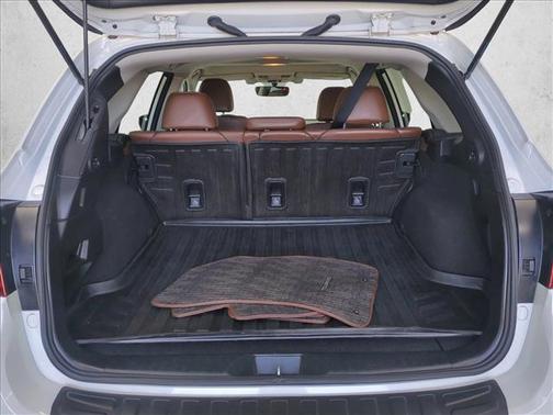 Crystal White Pearl 2017 Subaru Outback 2.5i Touring