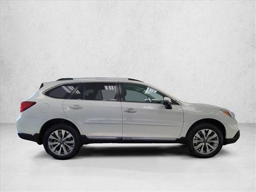 Crystal White Pearl 2017 Subaru Outback 2.5i Touring