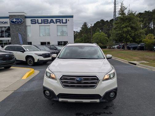 Crystal White Pearl 2017 Subaru Outback 2.5i Touring