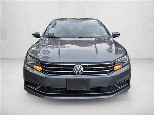 2017 Volkswagen Passat 1.8T SE