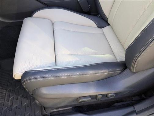 Crystal White Pearl 2025 Subaru Outback Limited