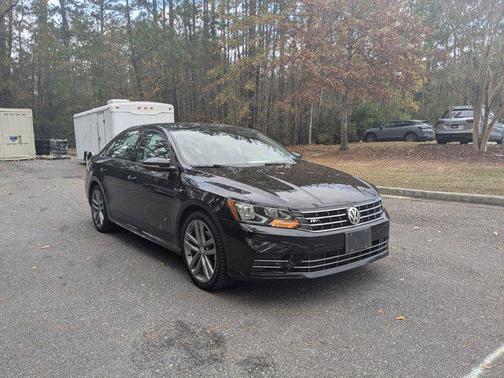 2018 Volkswagen Passat 2.0T R-Line
