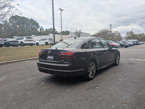 2018 Volkswagen Passat 2.0T R-Line