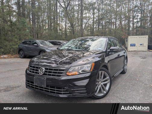 2018 Volkswagen Passat 2.0T R-Line