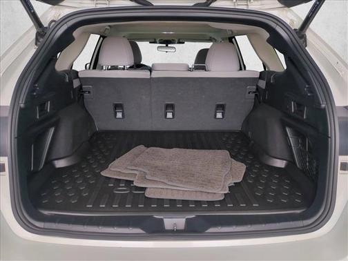 Crystal White Pearl 2024 Subaru Outback Premium