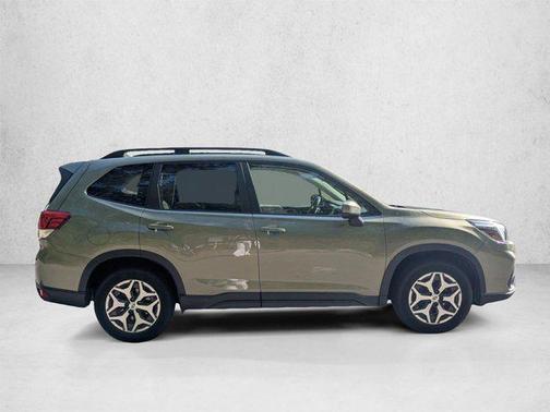 Jasper Green Metallic 2019 Subaru Forester Premium