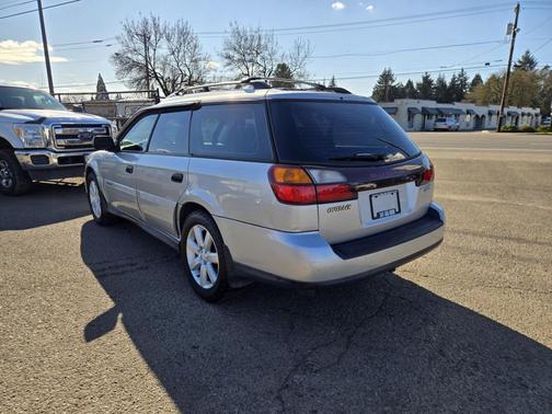 2004 Subaru Outback Base