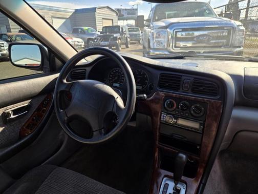 2004 Subaru Outback Base