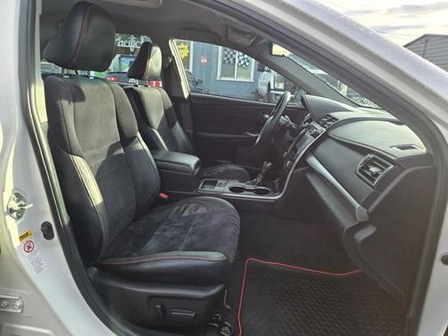 2015 Toyota Camry XSE