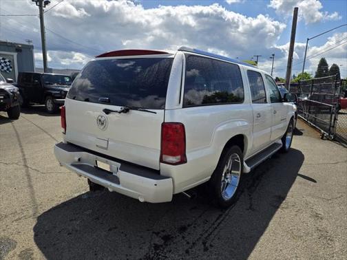 2005 Cadillac Escalade ESV Standard