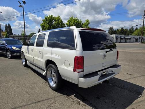 2005 Cadillac Escalade ESV Standard