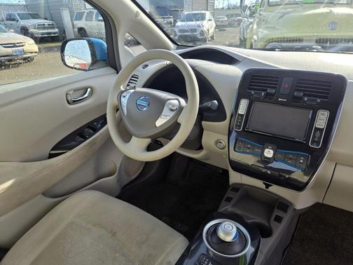 2011 Nissan Leaf SL