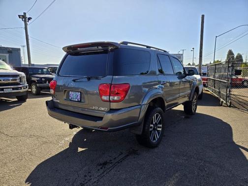 2005 Toyota Sequoia Limited