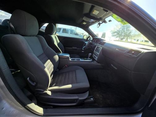 2010 Dodge Challenger SE