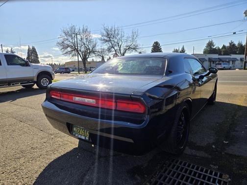 2010 Dodge Challenger SE