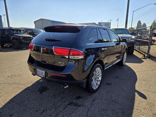 2015 Lincoln MKX Base