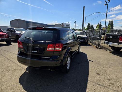 Brilliant Black Crystal Pearlcoat 2013 Dodge Journey American Value Pkg