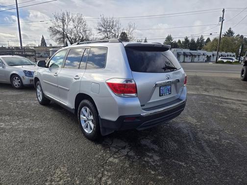 2012 Toyota Highlander SE