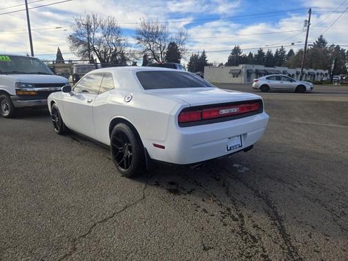 2013 Dodge Challenger SXT