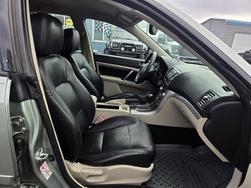 2004 Subaru Outback Base